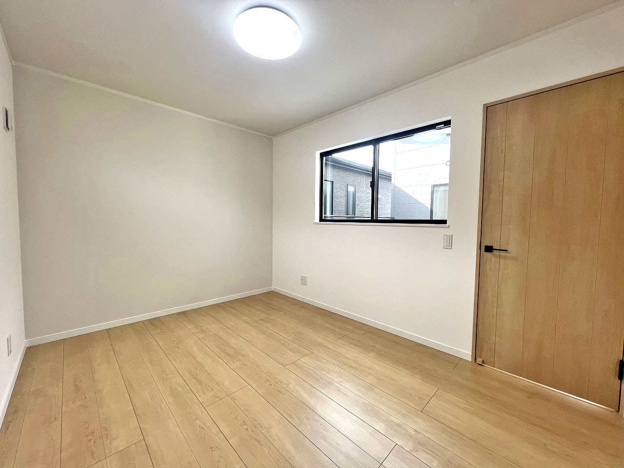 和光市 注文住宅：無機質×木の温もりが心地良い家