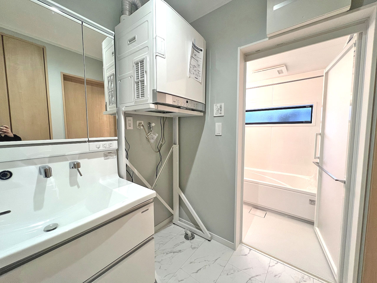 和光市 注文住宅：無機質×木の温もりが心地良い家