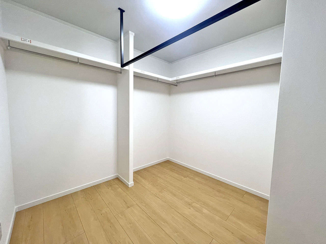 和光市 注文住宅：無機質×木の温もりが心地良い家