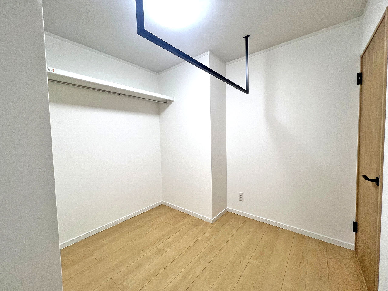 和光市 注文住宅：無機質×木の温もりが心地良い家