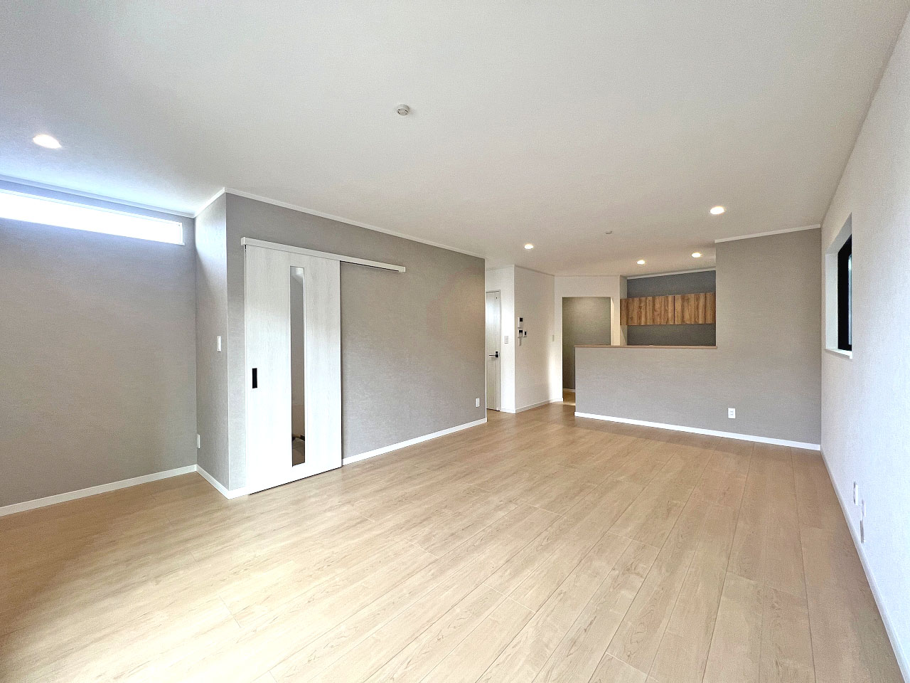 和光市 注文住宅：無機質×木の温もりが心地良い家