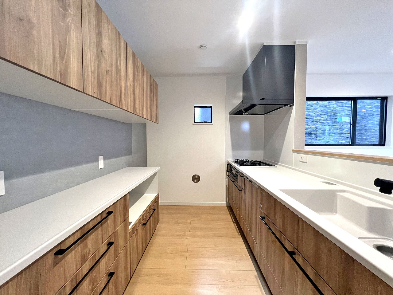 和光市 注文住宅：無機質×木の温もりが心地良い家