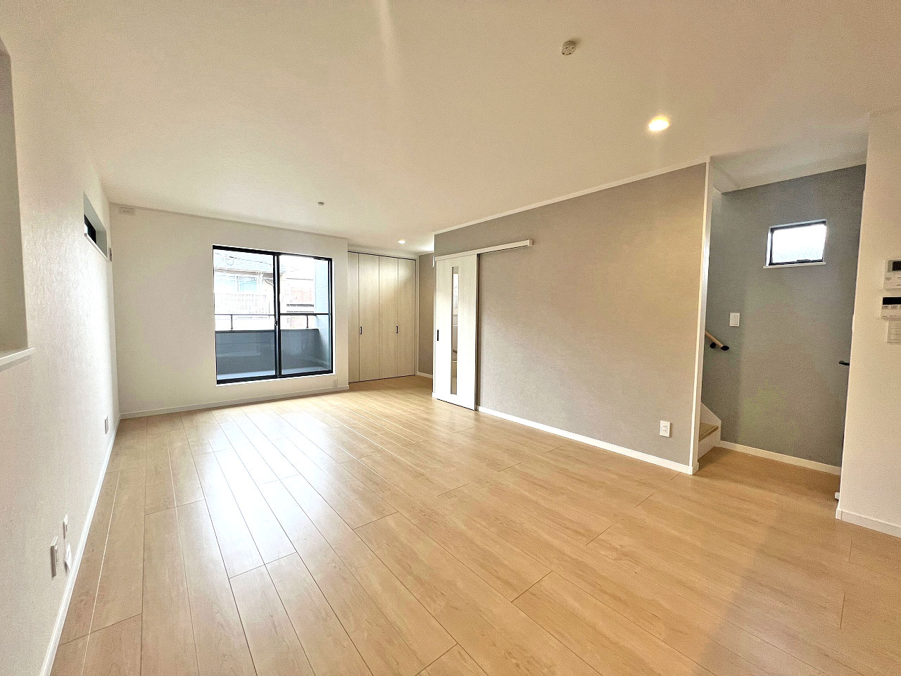 和光市 注文住宅：無機質×木の温もりが心地良い家